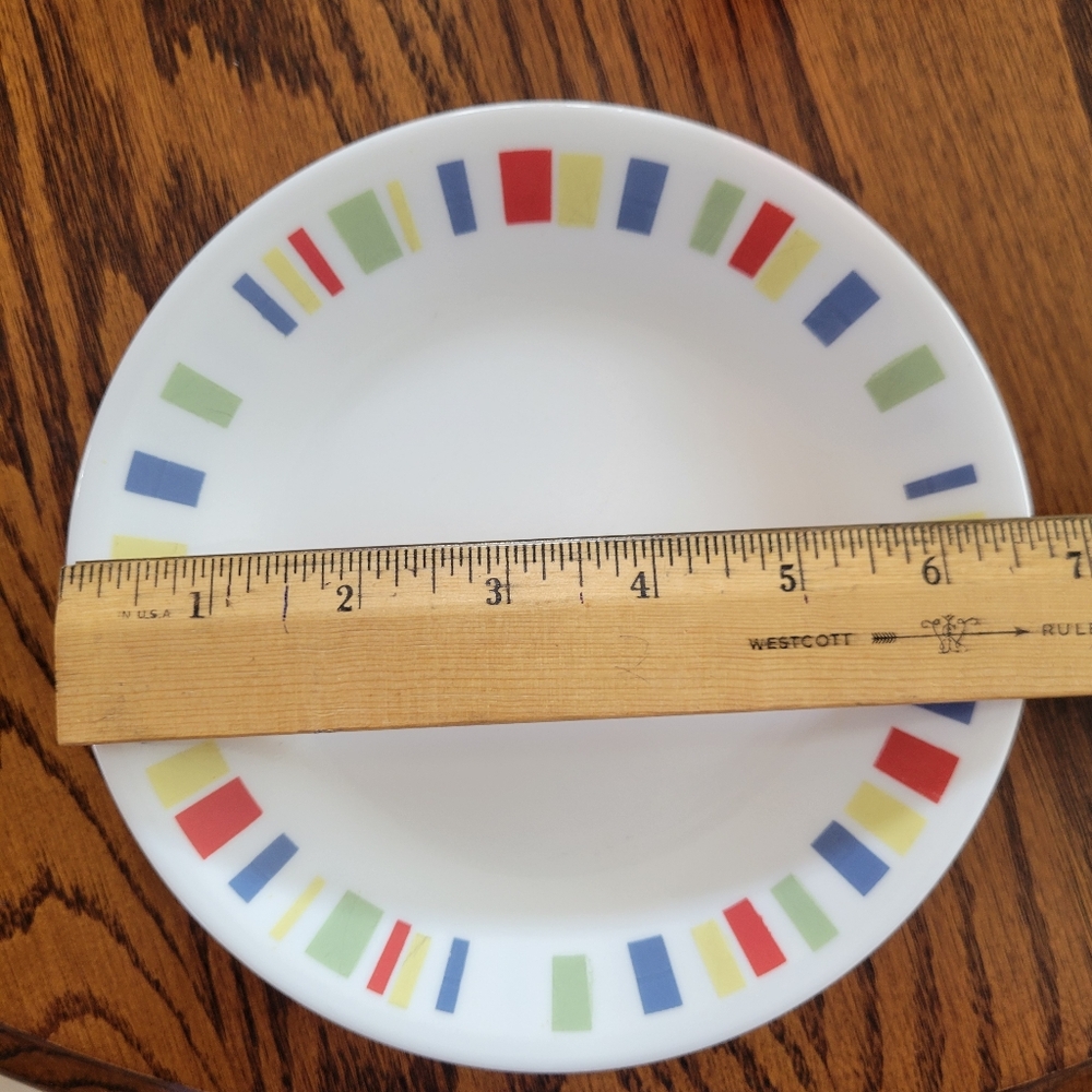 Corelle by Corning Memphis Pattern 4 Bread & Butter Plates Color Block Retired - Picture 3 of 15
